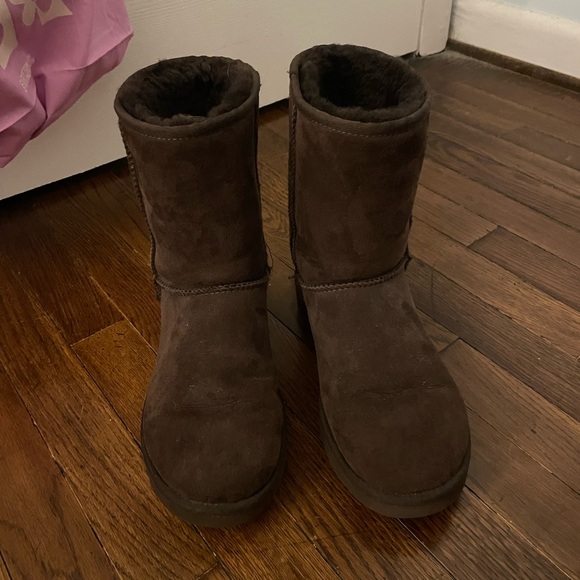 Classic chocolate brown Ugg. Worn maybe a couple times. Size 9 womens. - Picture 2 of 5